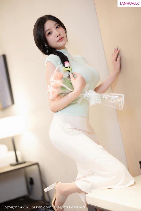 杨晨晨 sugar小甜心CC [XiuRen]高清写真图 2023.10.09 No.7481 杨晨晨Yome 御姐美臀第15张图片